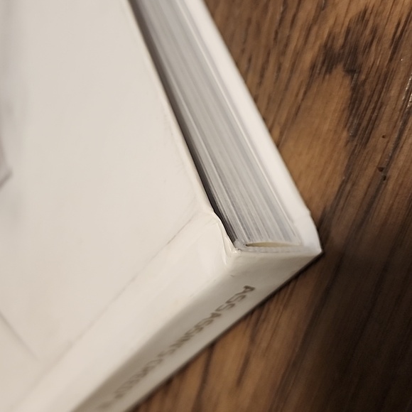 Assassin's Creed III The Complete Official Guide Collector's Edition HC - Picture 6 of 6